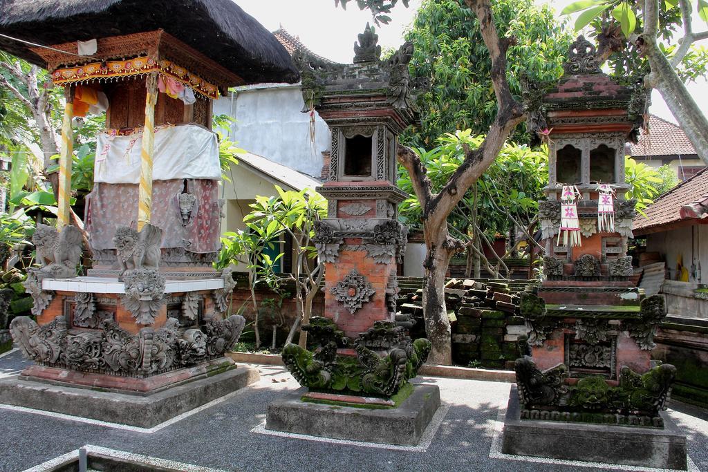 Nugraha Guesthouse 1 Ubud Buitenkant foto