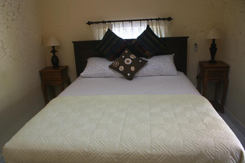 Nugraha Guesthouse 1 Ubud Kamer foto